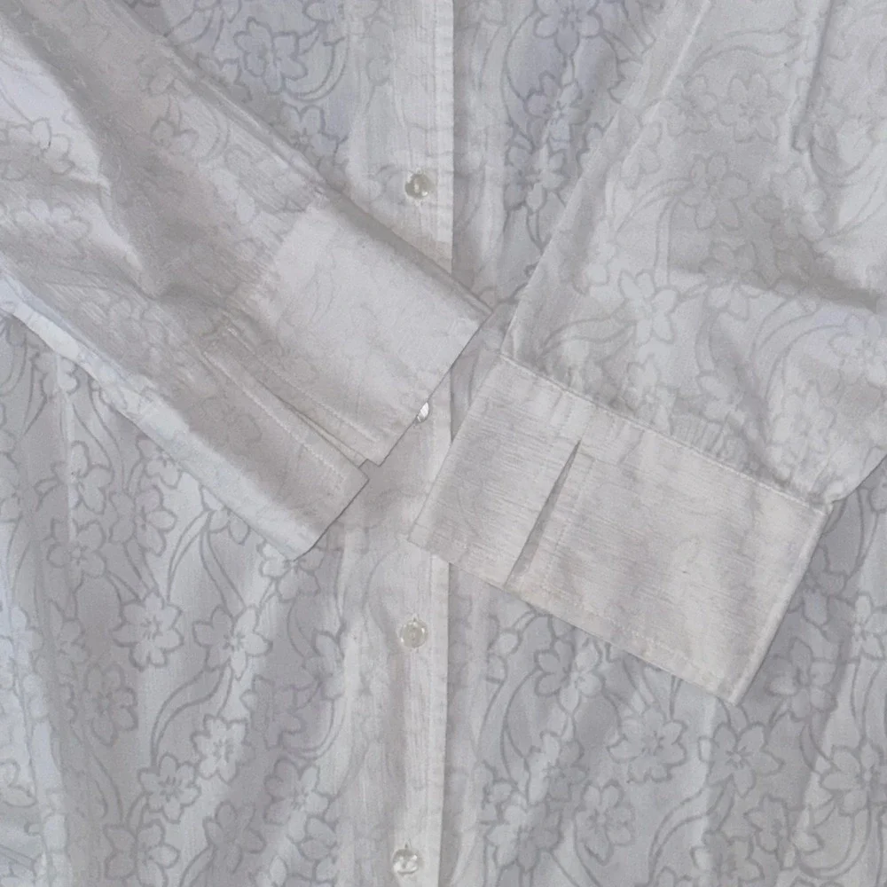 Liz‎ Claiborne S Mandarin Style Semi Sheer Button Front Blouse IMMACULATE